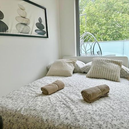 Rooftop Apartment With Balcony & Free Parking Wien Exteriör bild